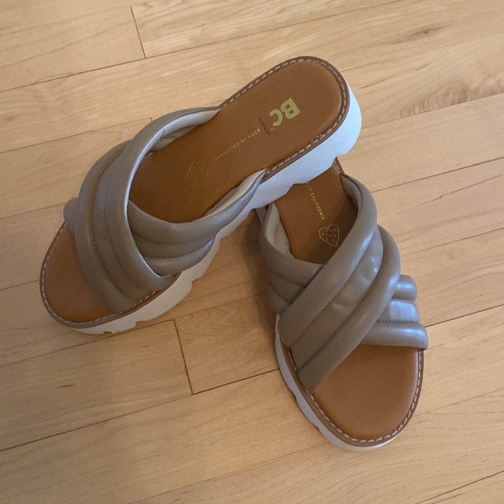 BC- Born in California tan slide sandal. Size 7.5.